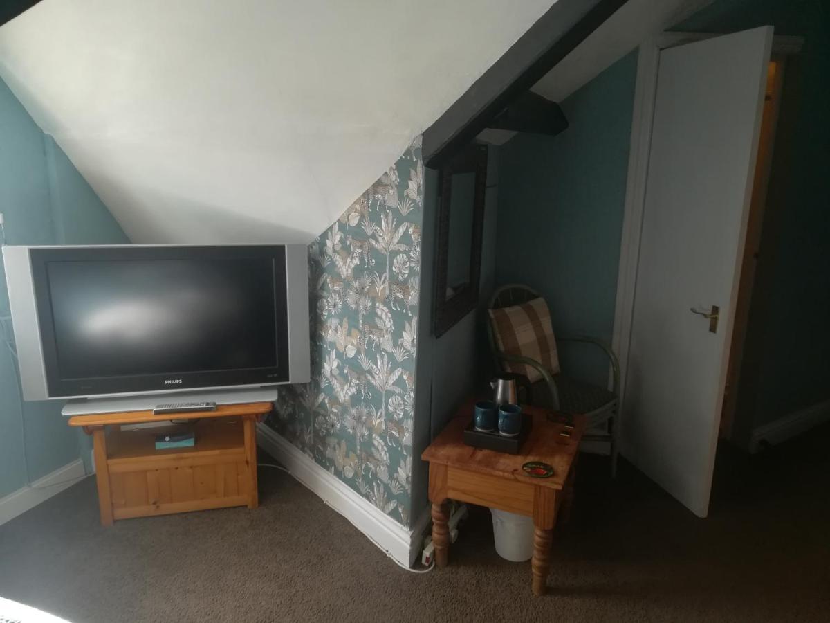 Tara Bed & Breakfast Fishguard Dış mekan fotoğraf